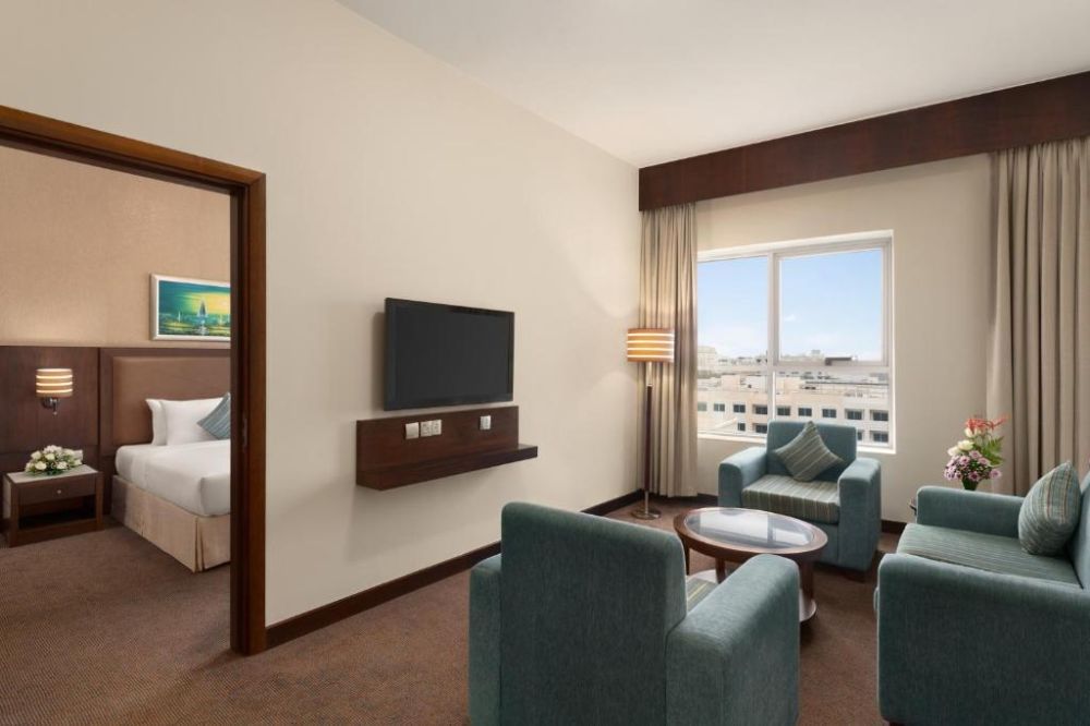 King bedroom suite, Ramada By Wyndham Dubai Deira 4*