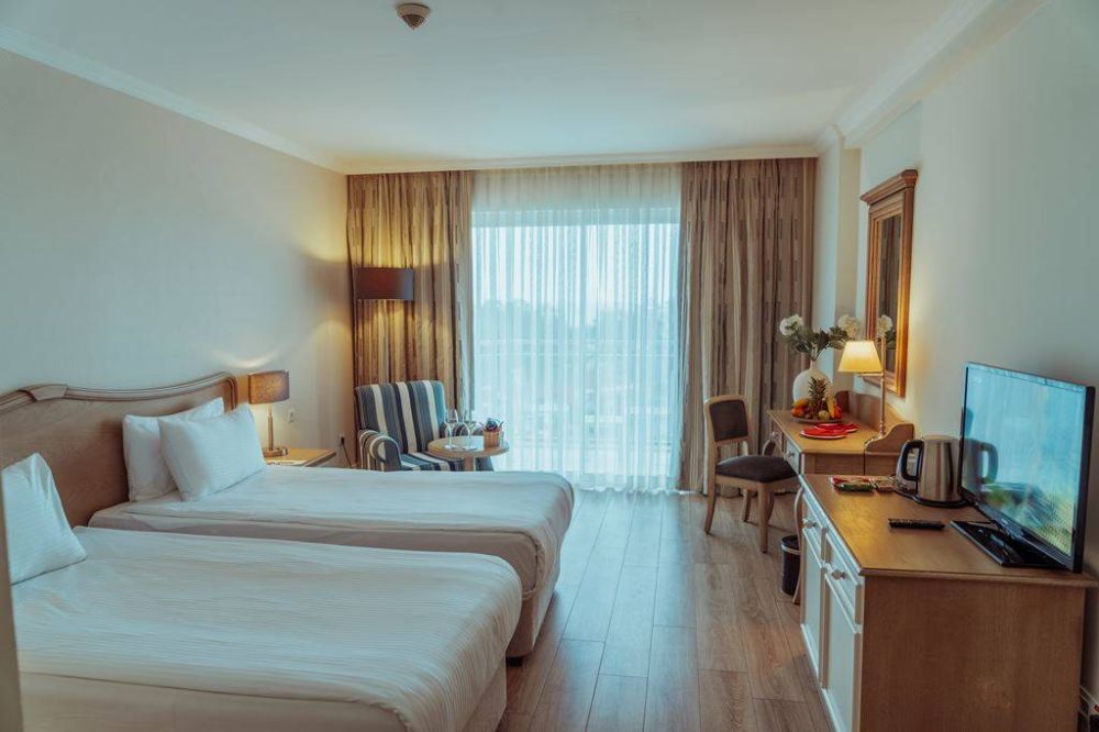 Standard Room GV/SV, IC Hotels Santai 5*