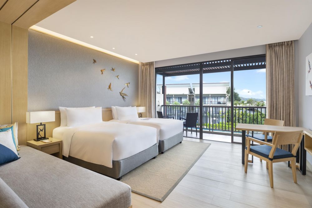 Deluxe Pool View/ Pool Access, Le Meridien Khao Lak Beach 5*