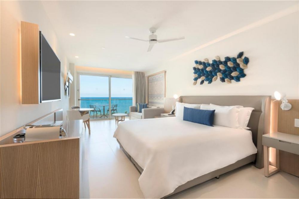 Luxury Junior Suite/Ocean View/Ocean Front, Royalton Splash Riviera Cancun 5*