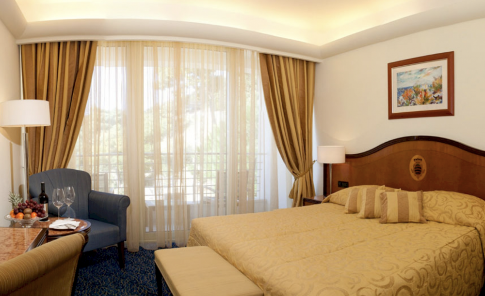 Classic Double Room with Balcony, Hotel More 5*