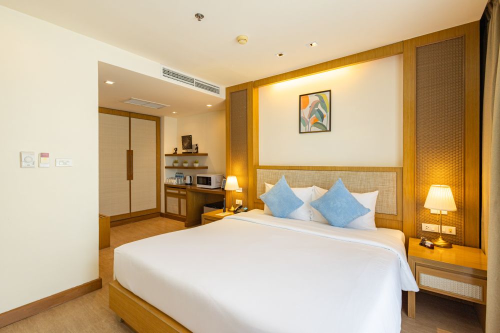 Family Room With Bunk Bed, Ashlee Plaza Patong Hotel & Spa 3+