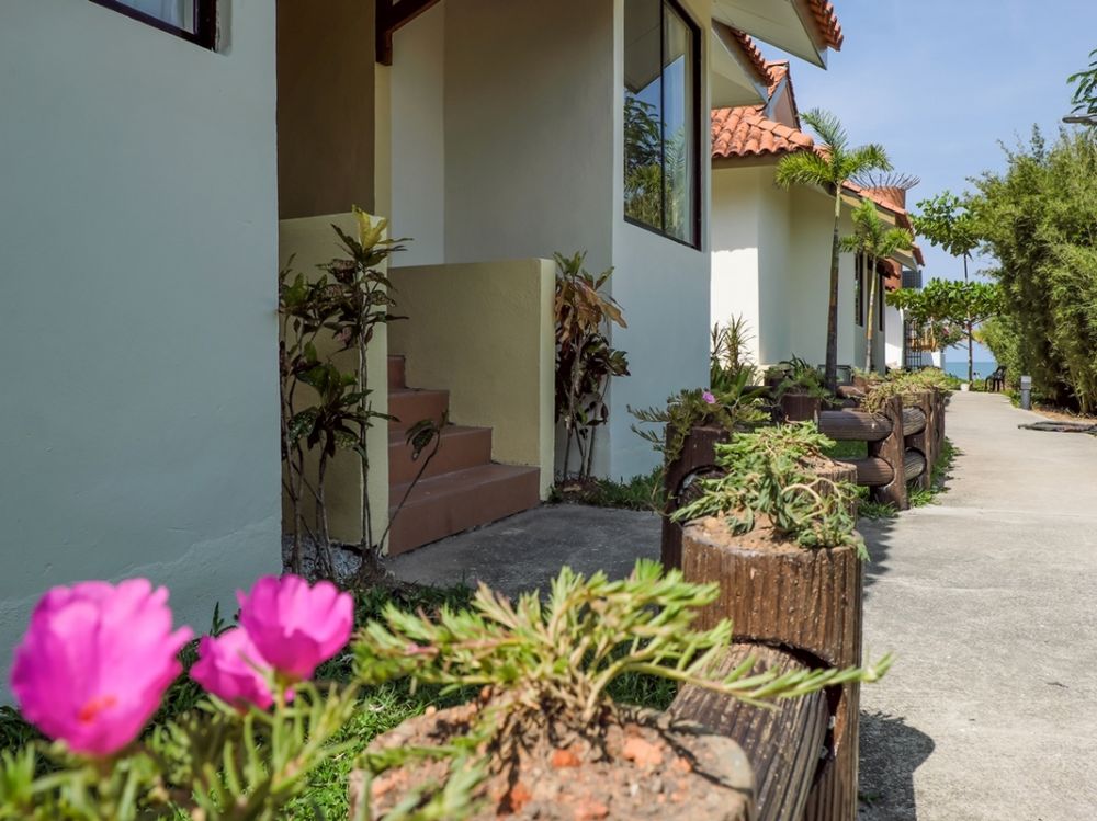 Beach Wing Terrace Villa, Camar Resort 4*