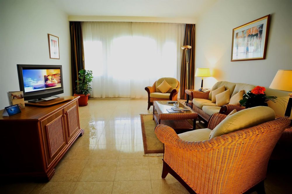 Executive Suite, Maritim Jolie Ville Royal Peninsula Hotel & Resort 5*
