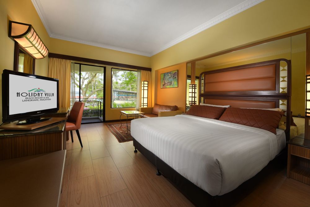 Deluxe Room, Holiday Villa Beach Resort & Spa 4*