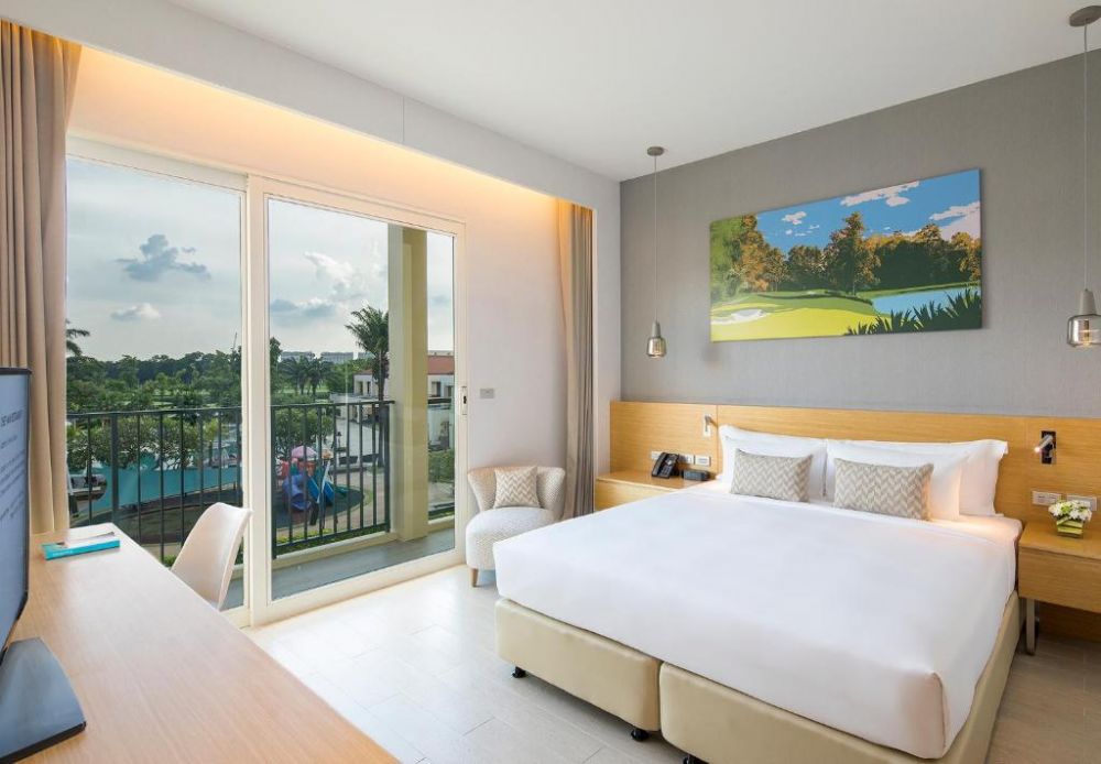 One Bedroom Suite/ One Bedroom Suite Golf Course View, Eastin Thana City Golf Resort 4*