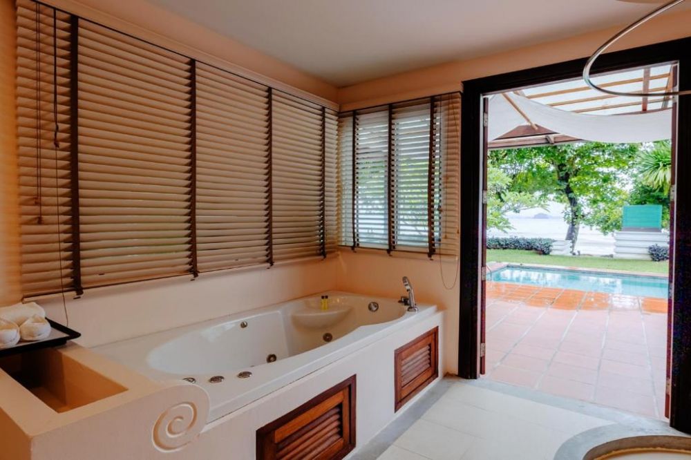 2-bedroom Beachfront Pool Villa, Anyavee Tubkaek Beach Resort 4*
