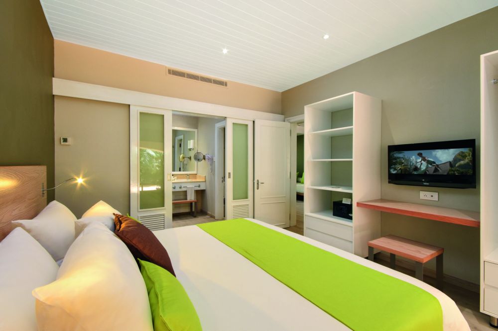 2-Bedroom Family Apartment, Mauricia Beachcomber Resort & SPA 4*