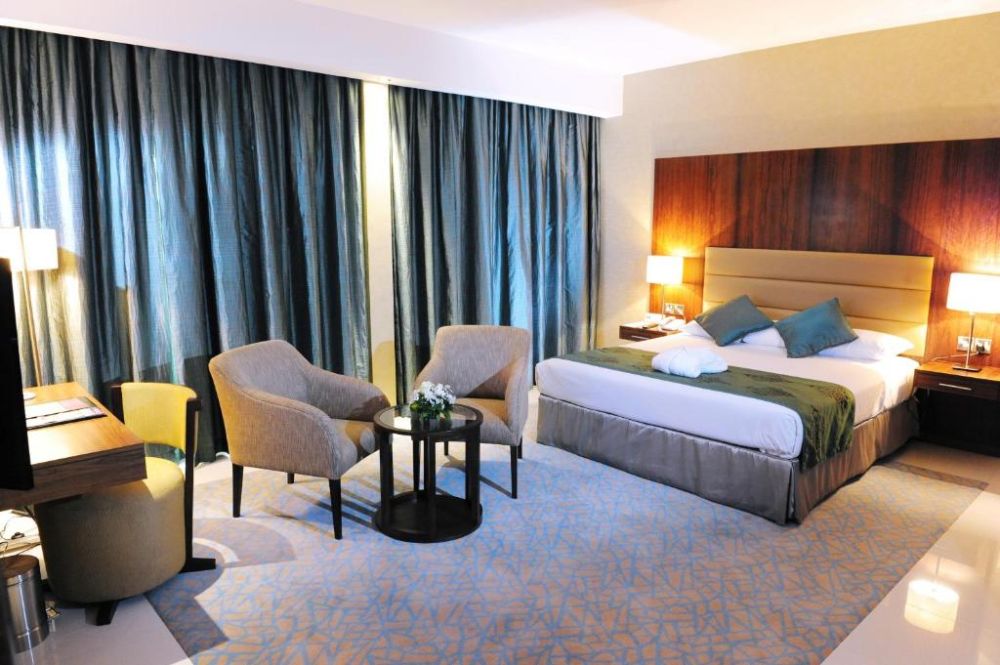 Standard, Howard Johnson Hotel Abu Dhabi 3*