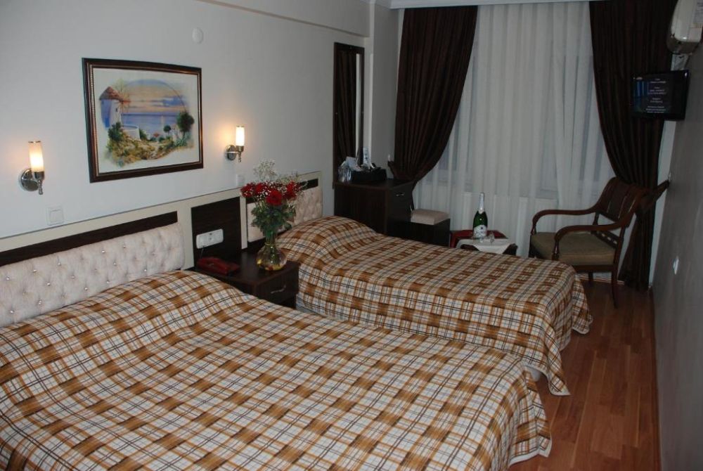 Standard Room, Grand Mark Hotel 3*