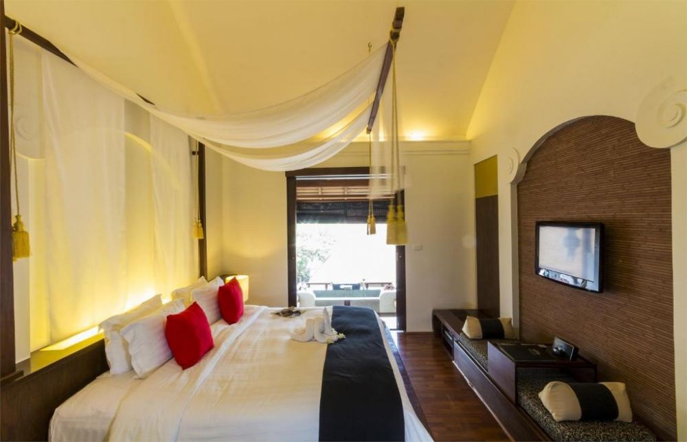 Deluxe Balcony Suite, Pavilion Samui Villas & Resort 4*