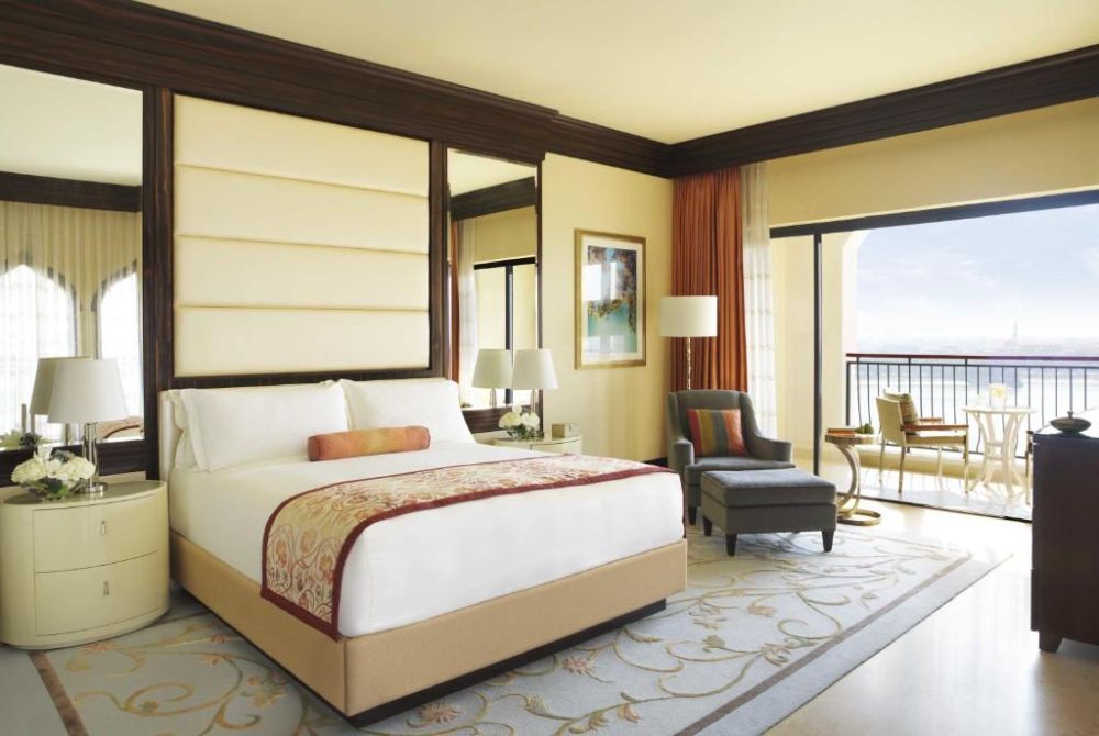 Two Bedroom Family Executive Suite, The Ritz Carlton Abu Dhabi Grand Canal 5*