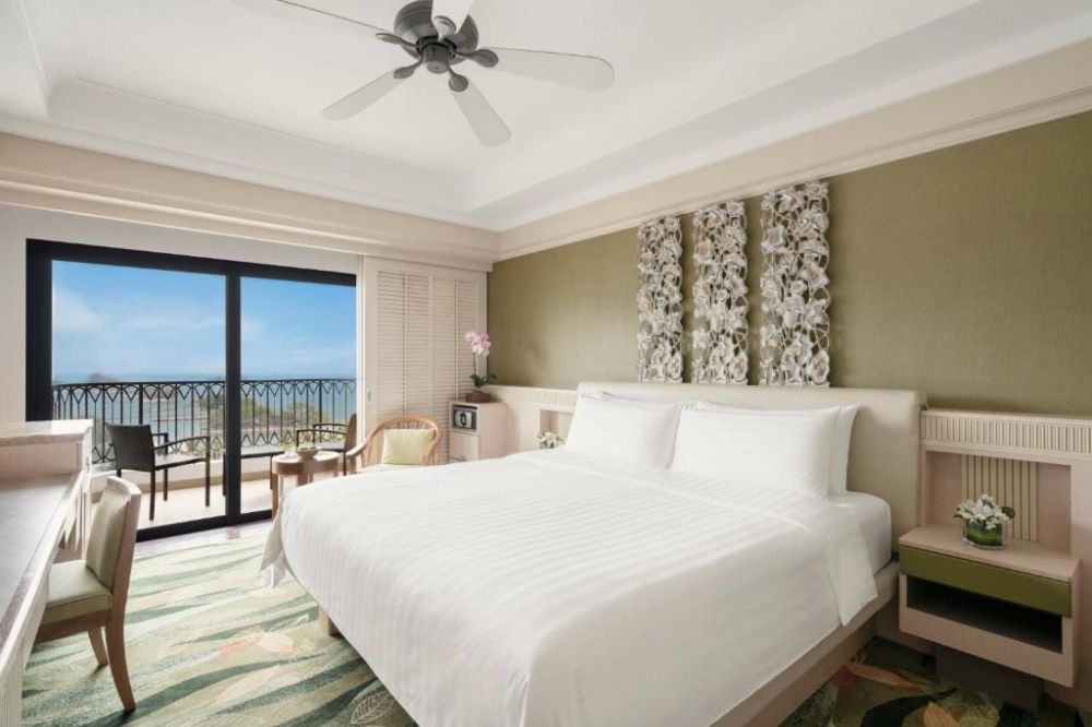 Panoramic Sea View Room, Shangri-La's Rasa Sentosa Resort & Spa 5*