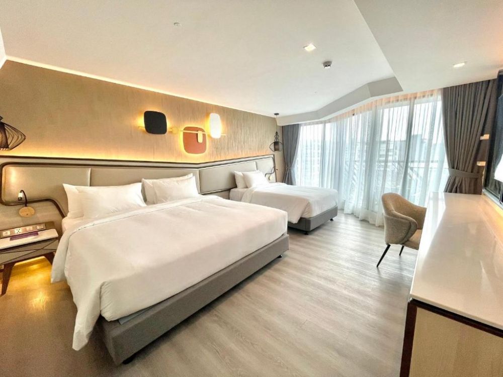 One Bedroom Executive Suite, Amethyst Hotel Pattaya 4*