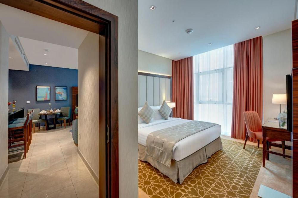 One Bedroom City View/ Burj View, Royal Continental Suites 4*