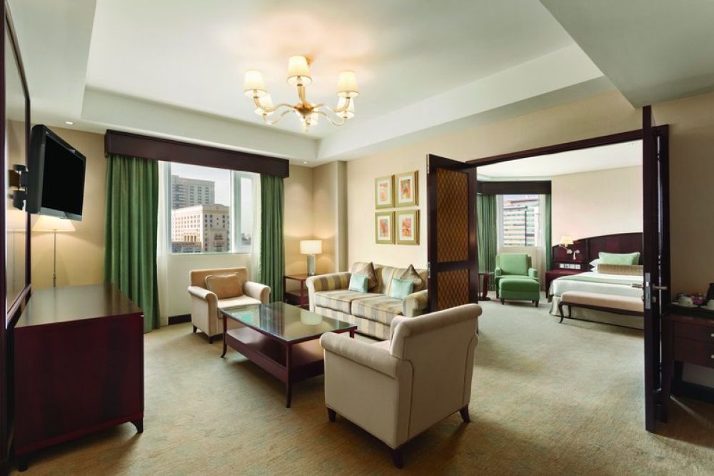 Deluxe suite, Crowne Plaza Dubai Jumeirah (ex. Ramada By Wyndham Jumeirah Hotel) 5*