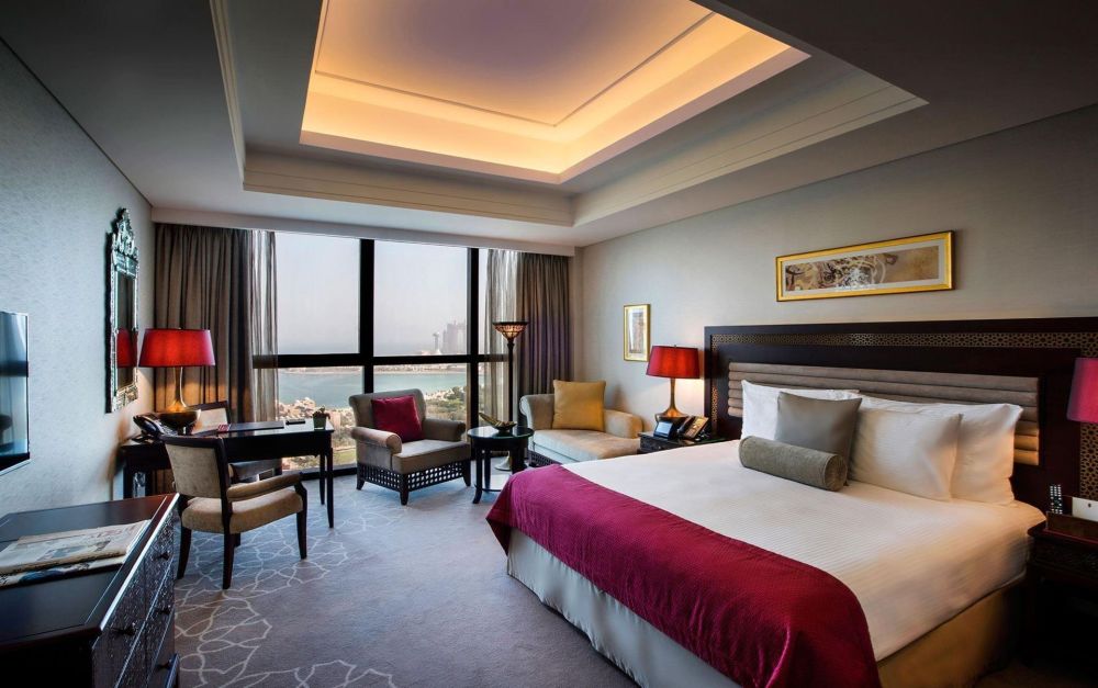 Club Room, Bab Al Qasr Hotel 5*