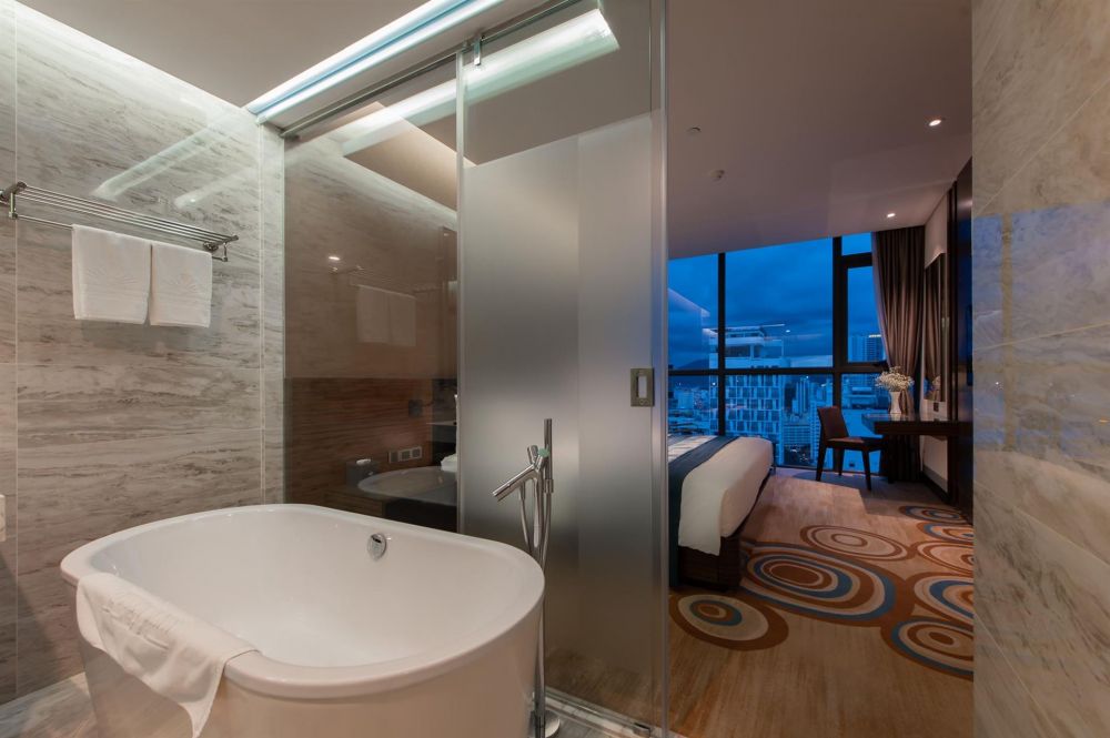 Grand Suite Partial Sea View, Queen Ann Nha Trang Hotel 5*