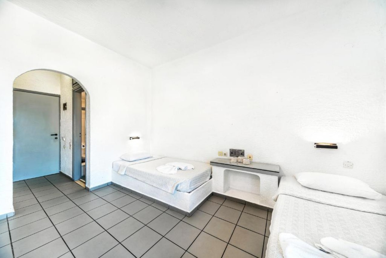 Double Room, Iro Hotel 2*