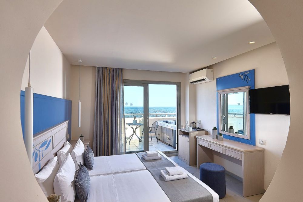 Suite 1 Bedroom SV Open Air Jacuzzi, Castello Village Resort 4*