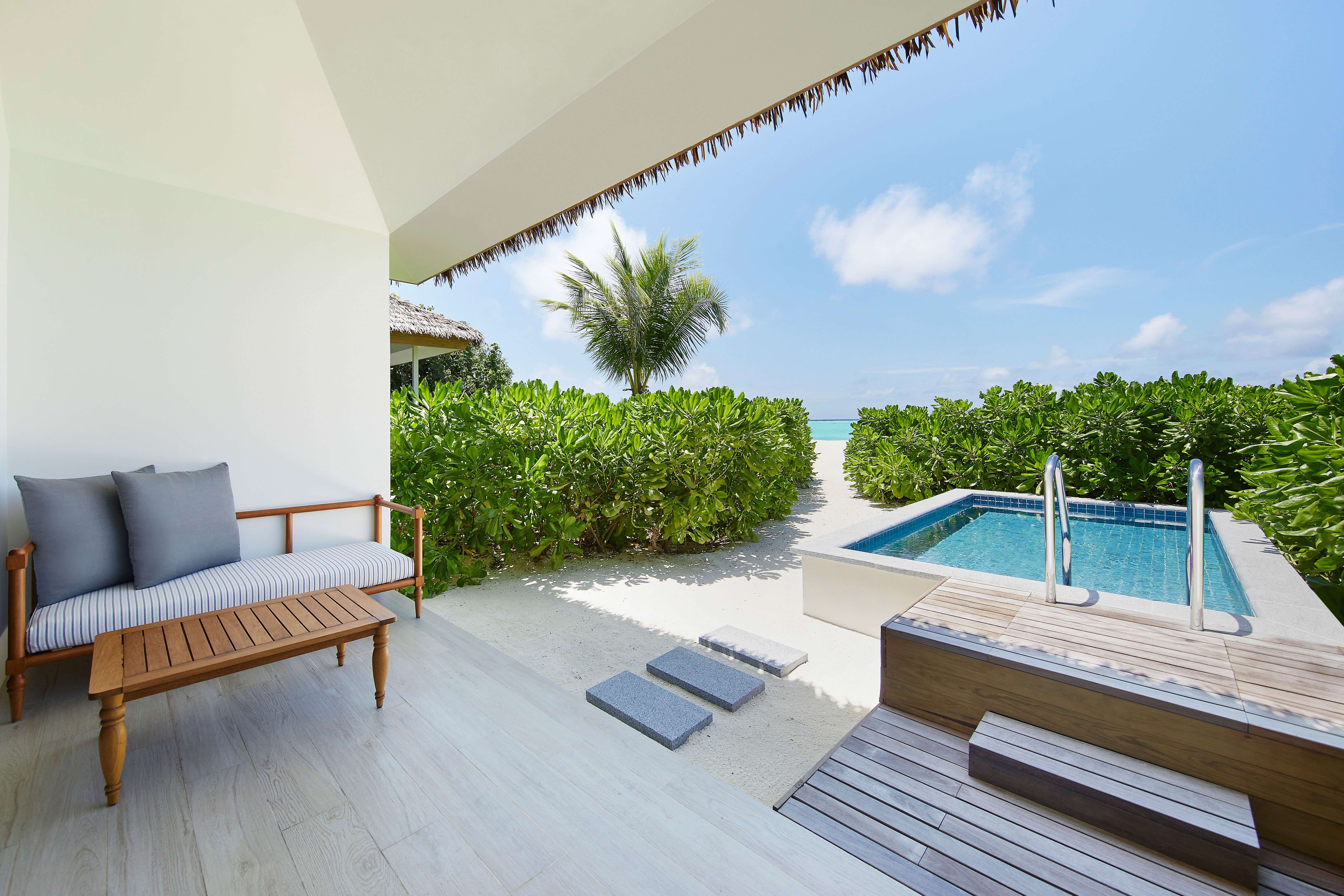 Beach Pool Villa, Le Meridien Maldives Resort & SPA 5*