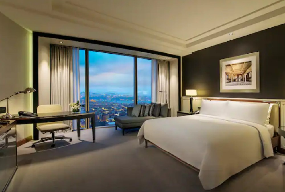 Executive CV/Bosphorus View, Hilton Istanbul Bomonti Hotel & Conference Center 5*