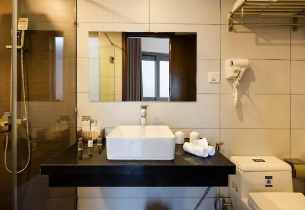 Deluxe Double Room Sea View, Meriton Nha Trang Hotel 4*