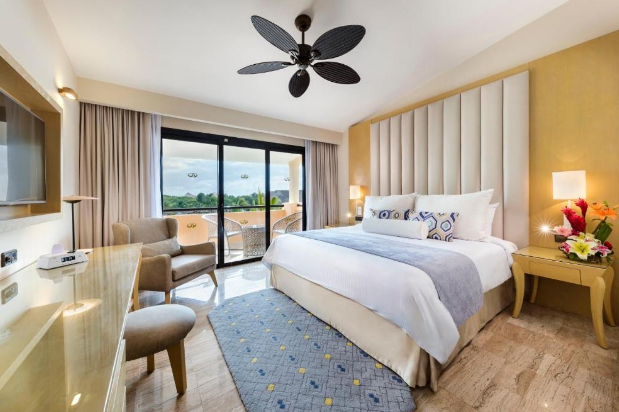 Suite, Grand Palladium White Sand Resort & Spa 5*
