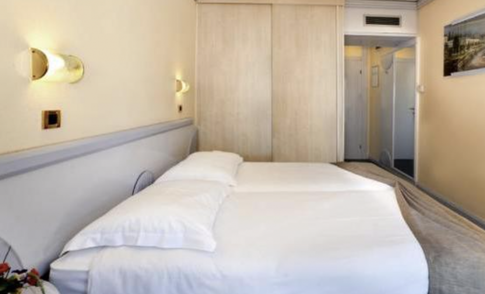 CLASSIC ROOM WITH BALCONY PARK SIDE, Hotel Plavi Plava Laguna 3*