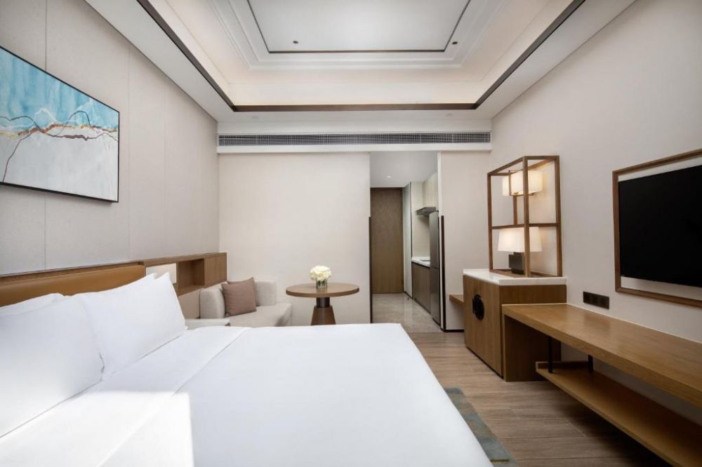 Standard Twin With Closed Window-Shades, Holiday Inn & Suites Sanya Yalongbay 5*