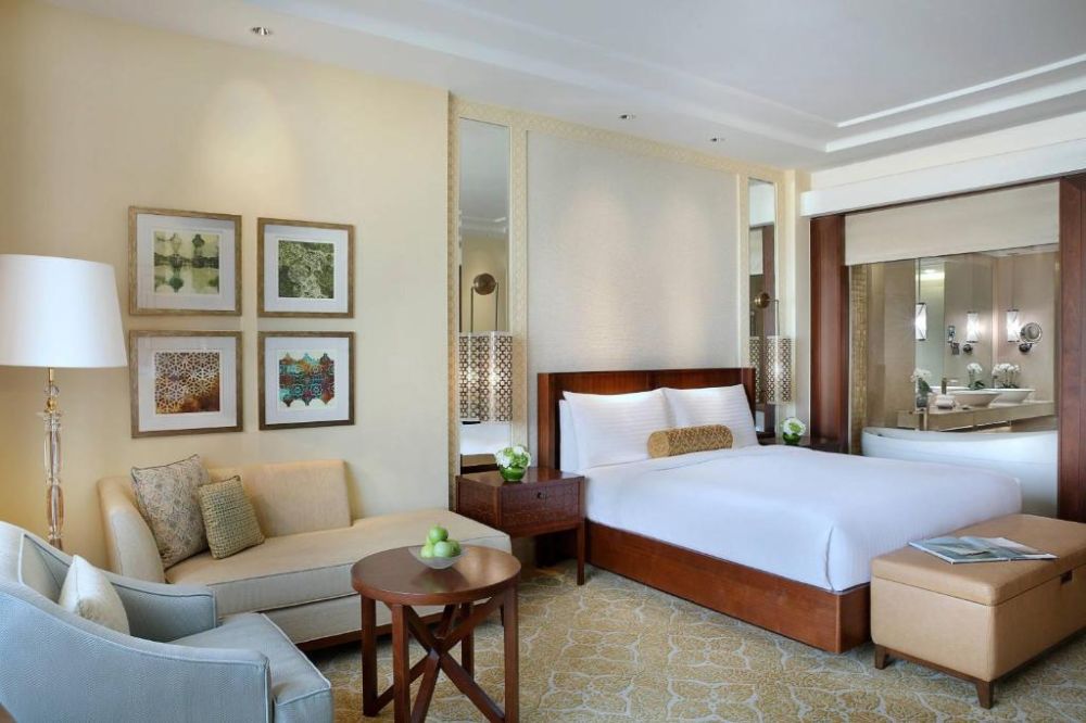 Family Room, The Ritz Carlton Dubai Jumeirah 5*