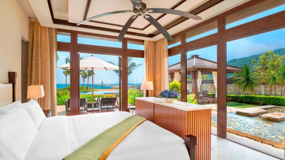 Royal Villa, The St. Regis Sanya Yalong Bay Resort 5*