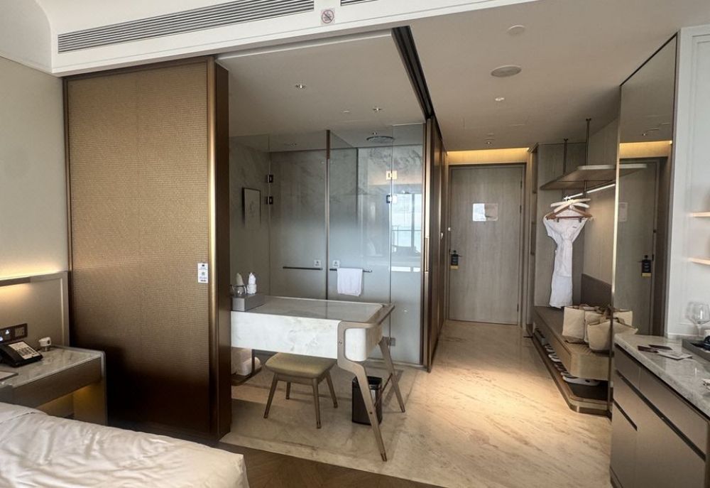 2 Double Standard Ocean View with Balcony, Voco Sanya Bay 5*