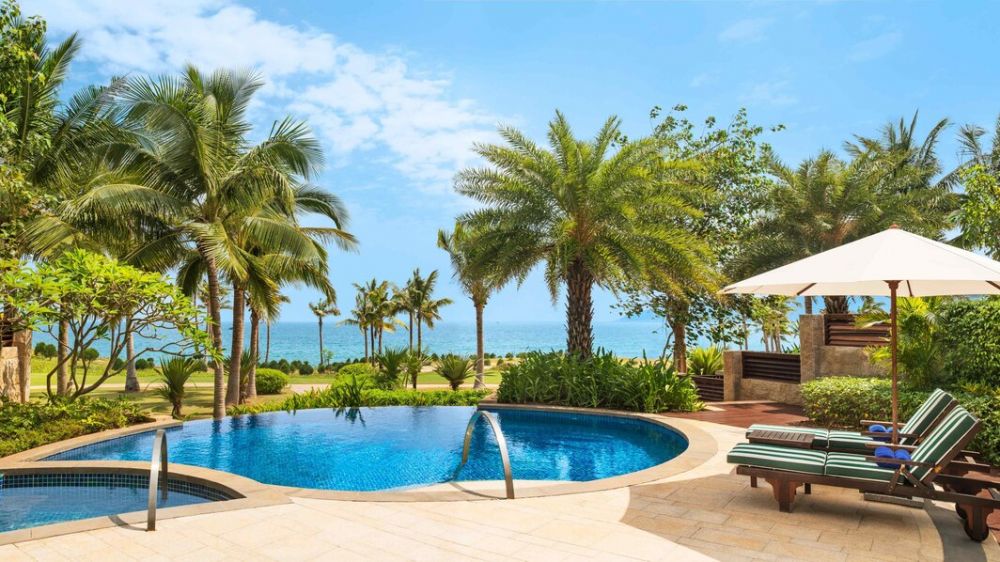 Beach Villa (Seaside Villa), The St. Regis Sanya Yalong Bay Resort 5*