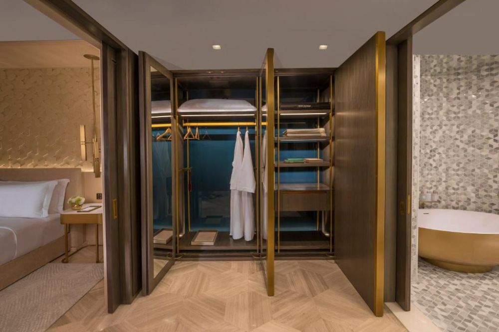Luxe One Bedroom Suite Sea View, Five Palm Jumeirah Dubai 5*