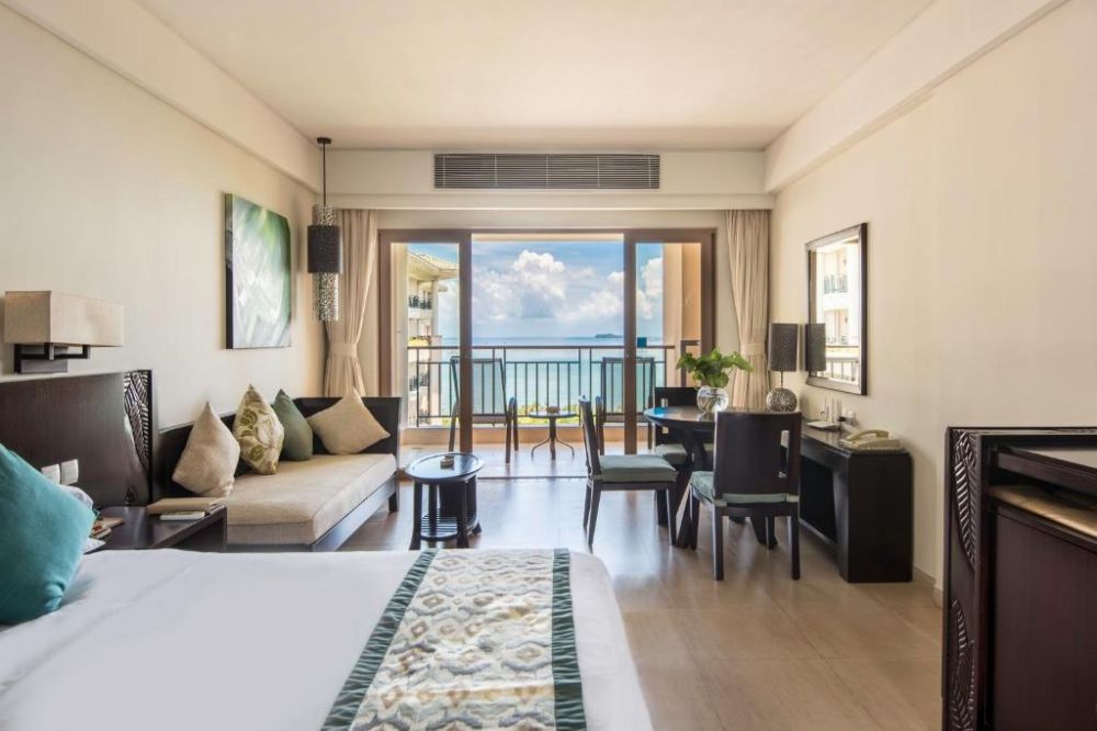 Premier Seaview Room, Howard Johnson Resort Sanya Bay 5*