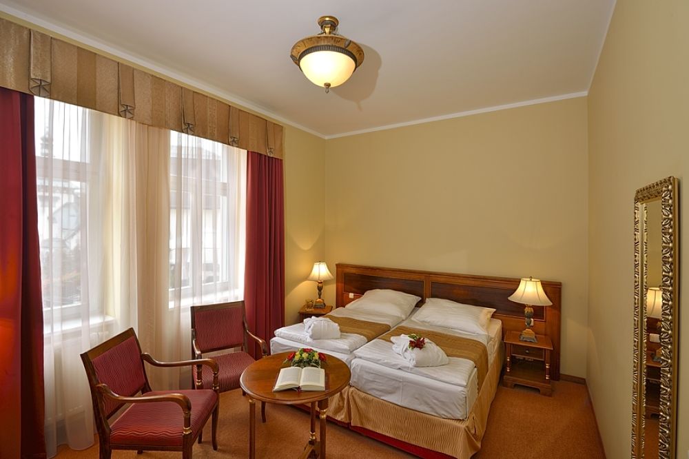Double Room Deluxe, Continental 4*