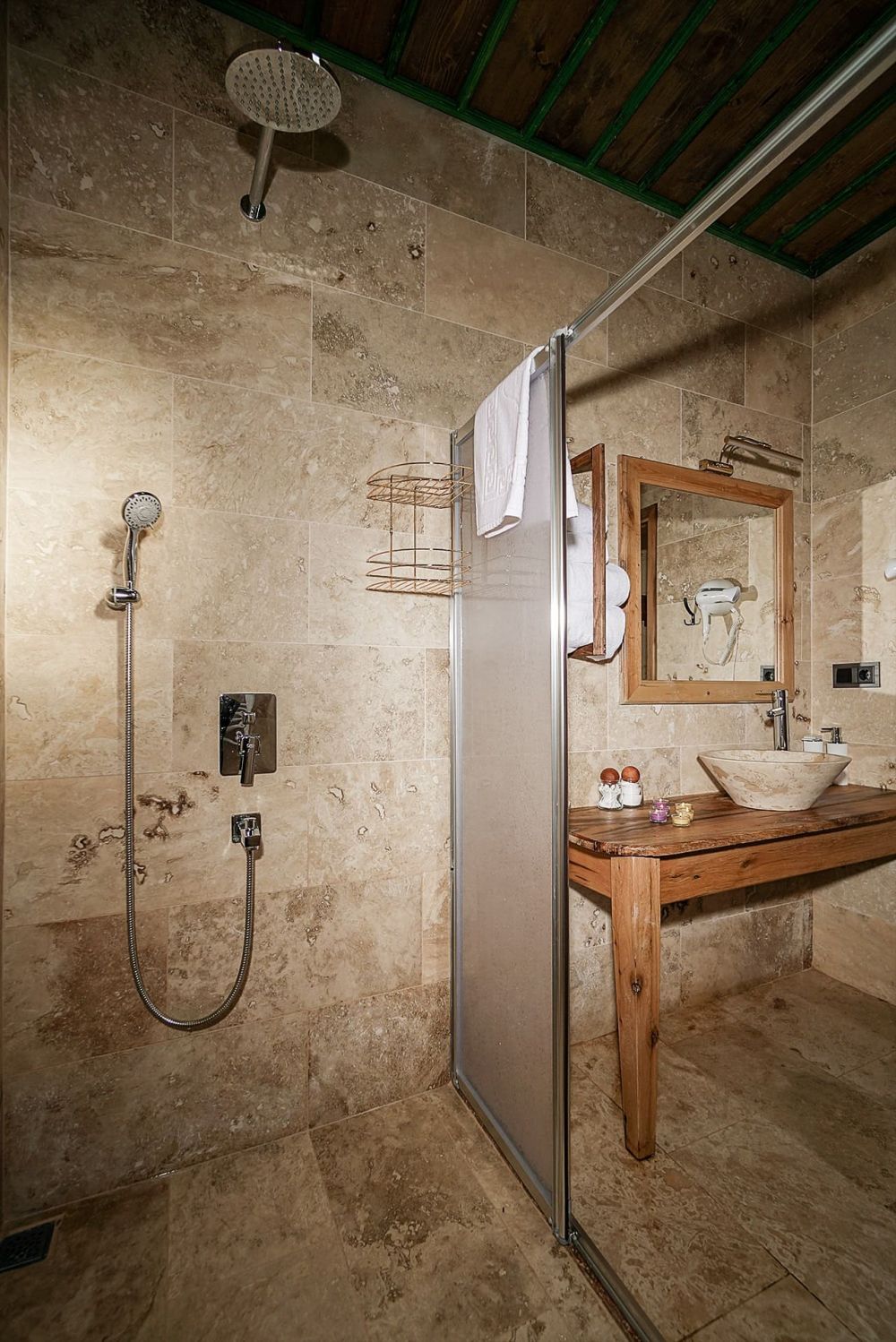 Comfort Room, Serene Premium Stone House 4*