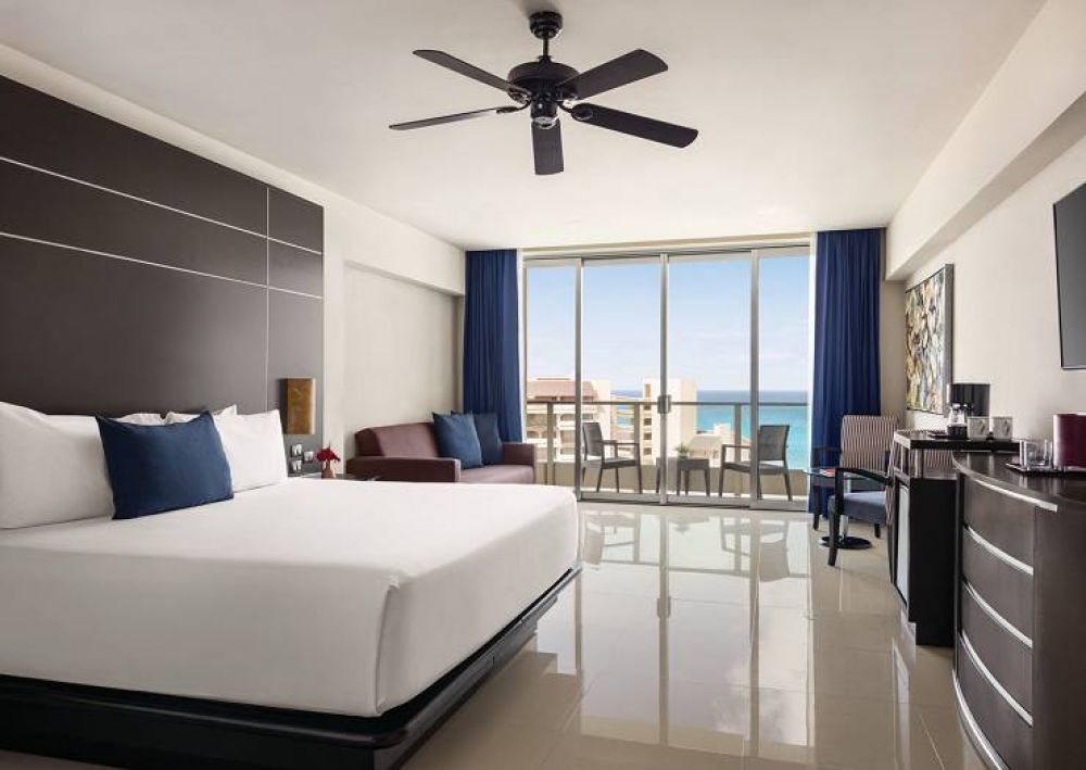 Standard Suite, Seadust Cancun Family Resort 5*