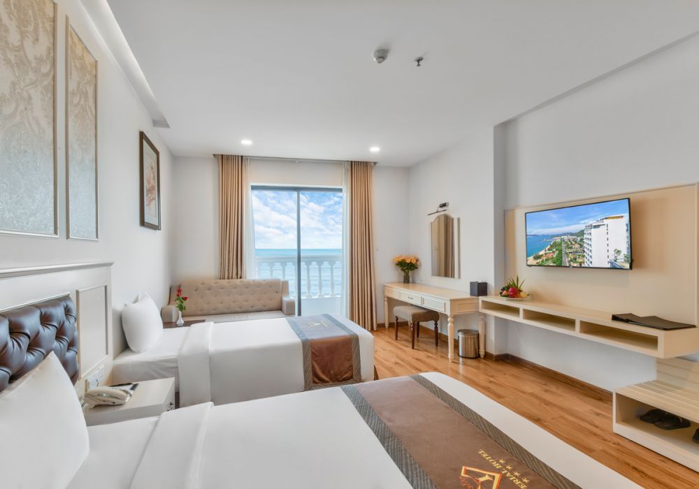 Suite SV with Balcony, Imperial Nha Trang Hotel 4*