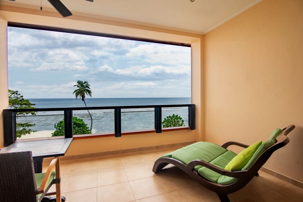 King Grand Deluxe Room With Ocean View, DoubleTree by Hilton Seychelles - Allamanda 4*