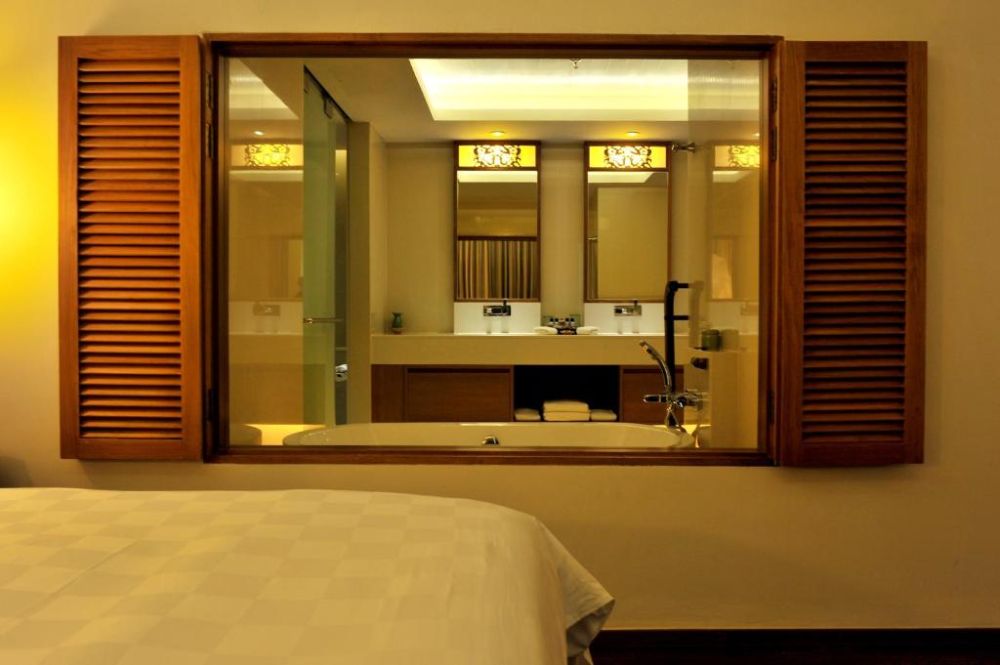 Bayu Surja Suite, Tanjung Rhu Resort 5*