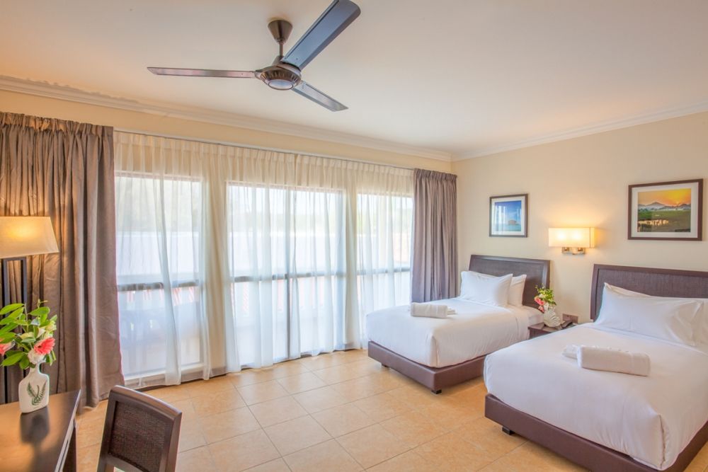 Beach Wing Deluxe Room, Camar Resort 4*
