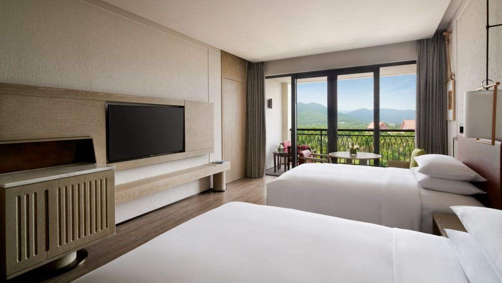 Deluxe Scenic Room, Sanya Marriott Yalong Bay Resort & Spa 5*