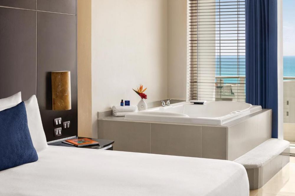 Premium Suite with Jacuzzi, Seadust Cancun Family Resort 5*