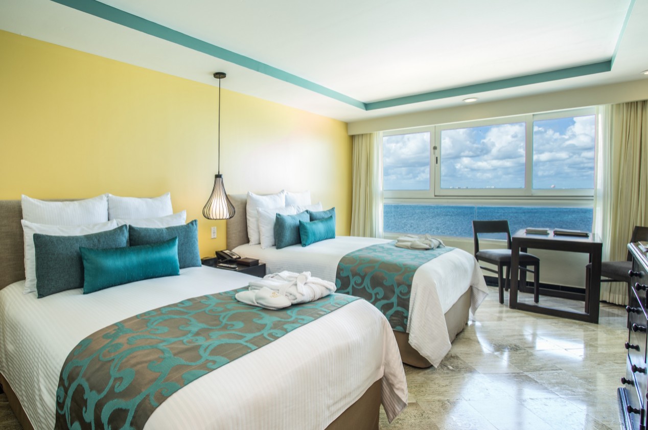 Preferred Club Deluxe Ocean Front Room/ With Balcony, Dreams Sands Cancun Resort & Spa 5*