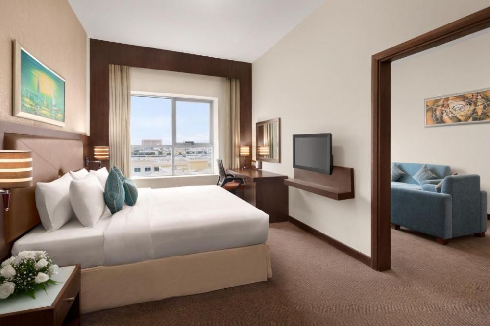 King bedroom suite, Ramada By Wyndham Dubai Deira 4*