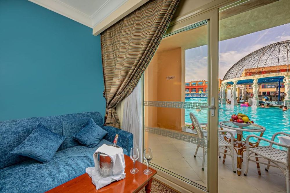 Swim up room, Titanic Palace Resort & Aquapark 5*