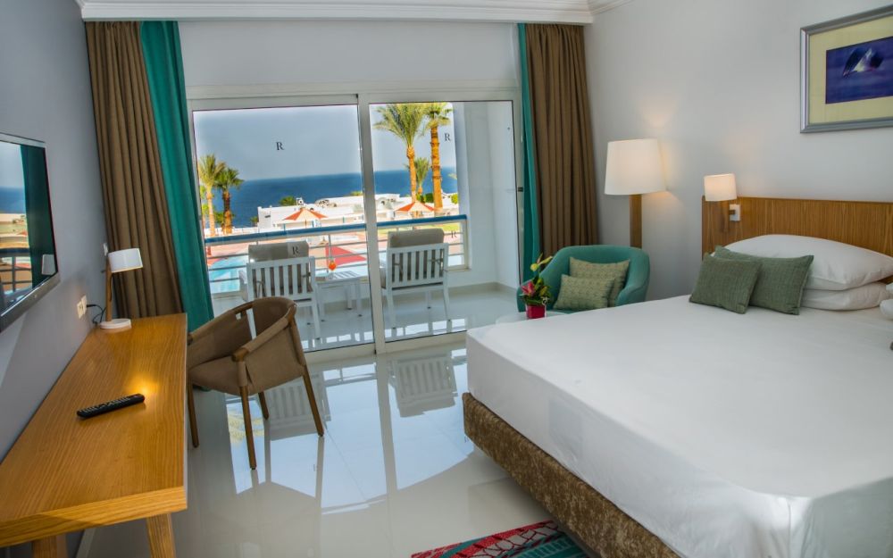 Premium Suite GV/SV, Renaissance Sharm El Sheikh Golden View Beach Resort 5*