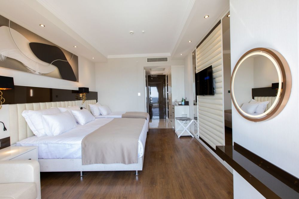 Standard Room, Serenity Queen Hotel 5*